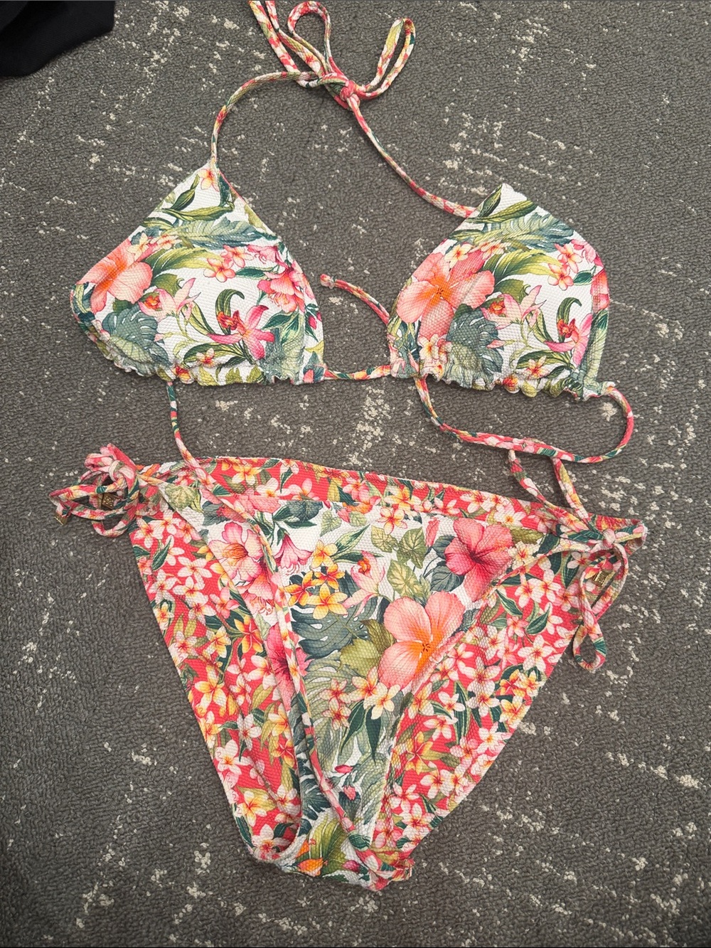 Floral Triangle String Bikini Set - Pink & Green
Tommy Bahama